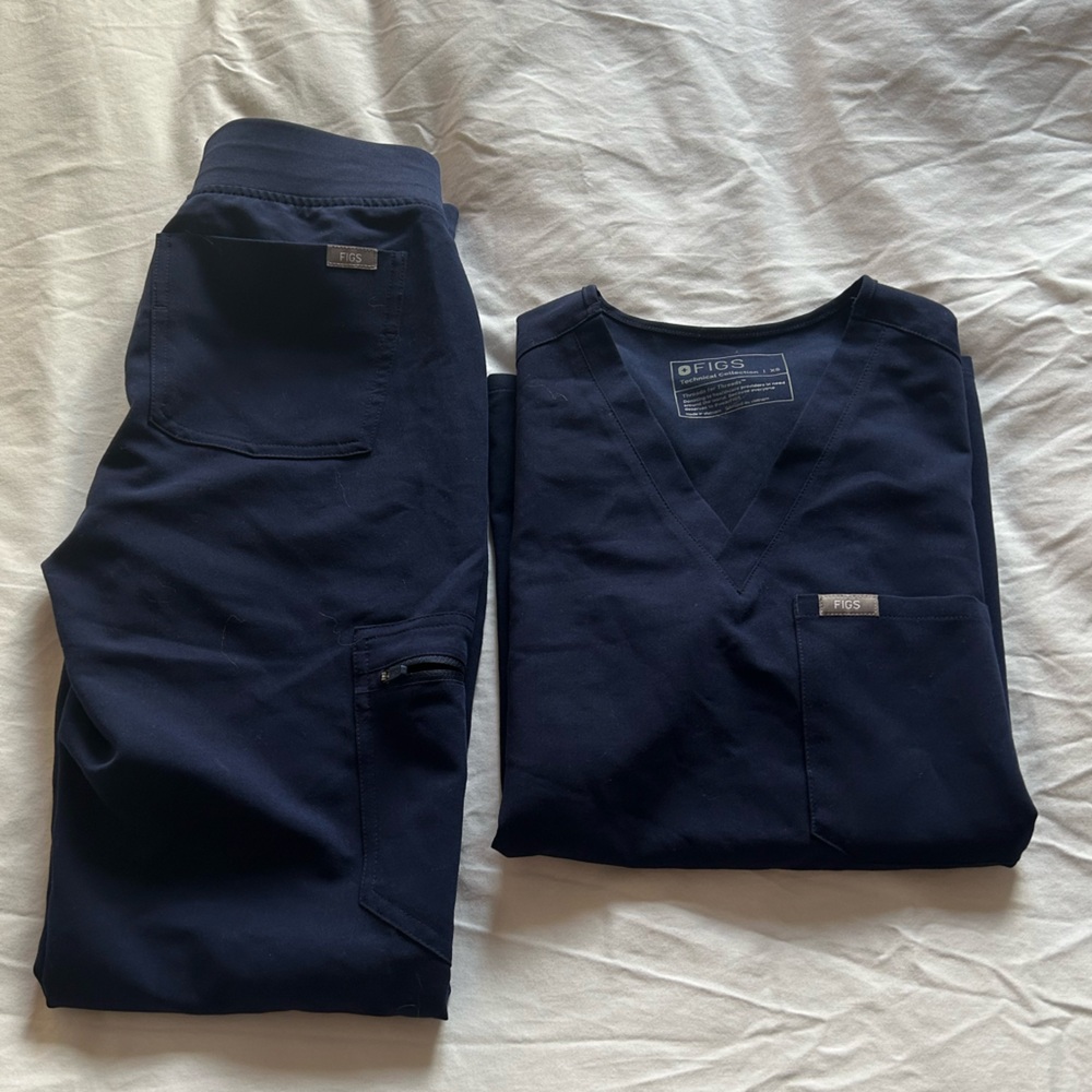 Navy Figs Jogger Set